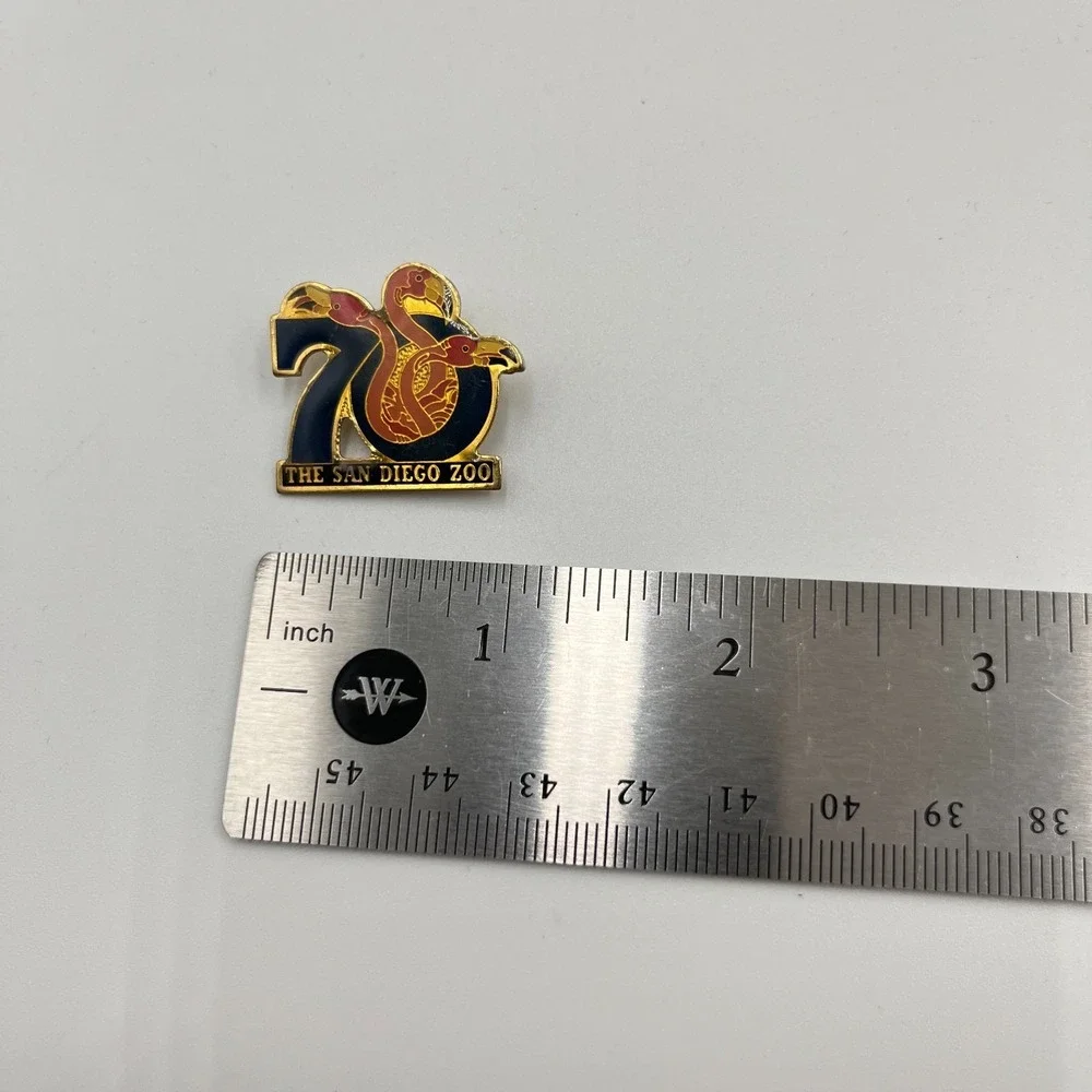 Vintage San Diego Zoo 70th Anniversary Flamingo Pin Souvenir Gold Tone Enamel